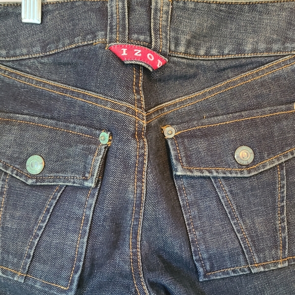 IZOD Woman's Traditional Denim Blue Jeans,  Size: 6 Color: Blue - Picture 8 of 14